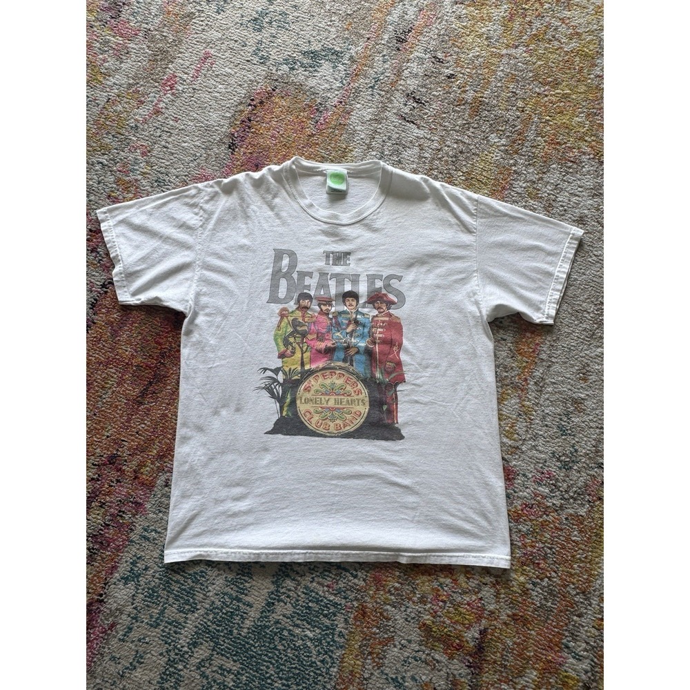 VTG‎ 2005 The Beatles Sgt Pepper's Lonely Hearts Club Band T-Shirt Size L